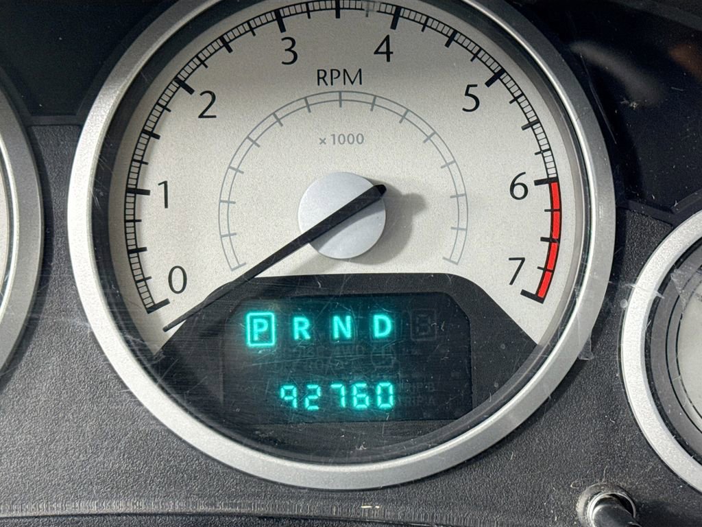 Used 2009 Chrysler Town & Country Touring image 12