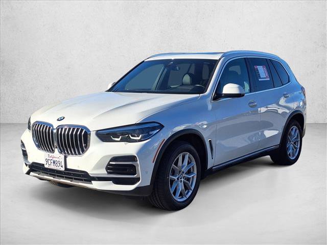Used 2022 BMW X5 xDrive40i w/ Parking Assistance Package image 2