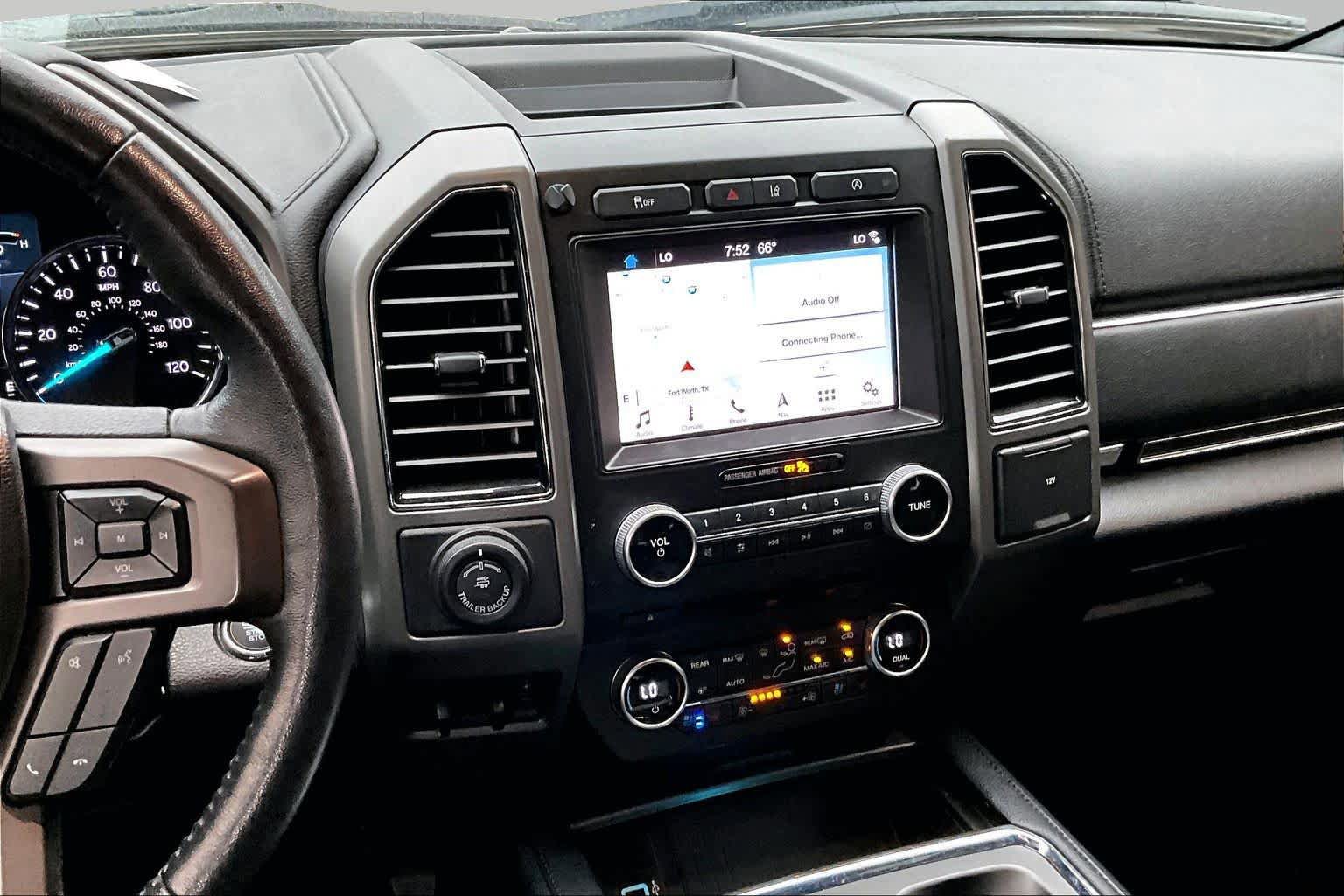 Used 2018 Ford Expedition XLT w/ Equipment Group 202A RWD image 6