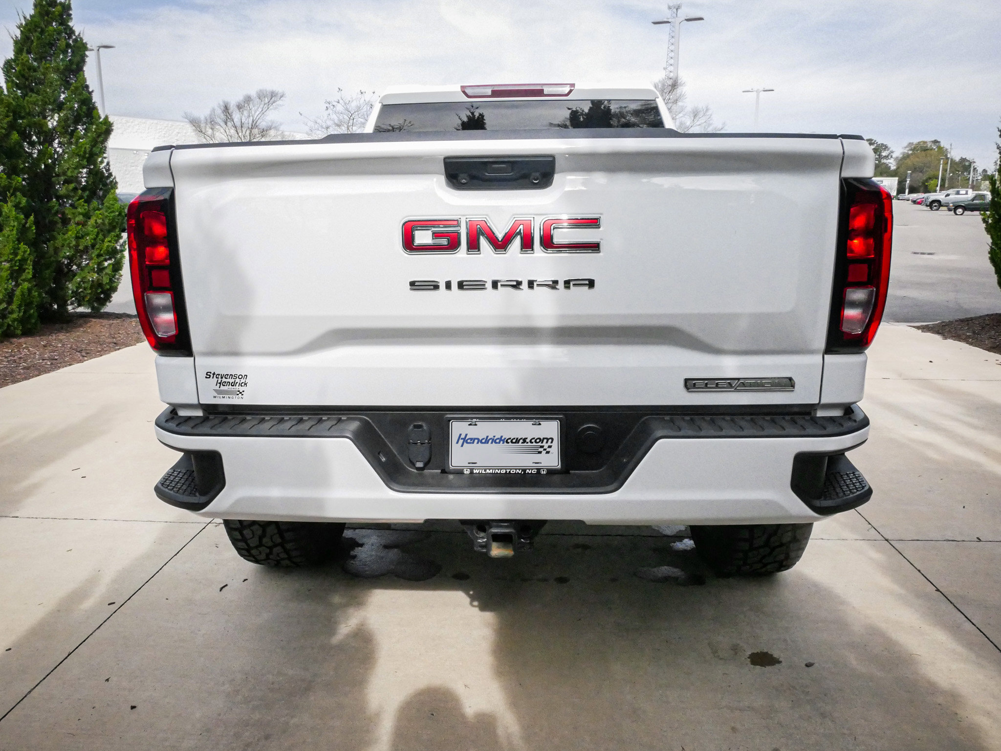 Used 2024 GMC Sierra 1500 Elevation AWD/4WD image 9