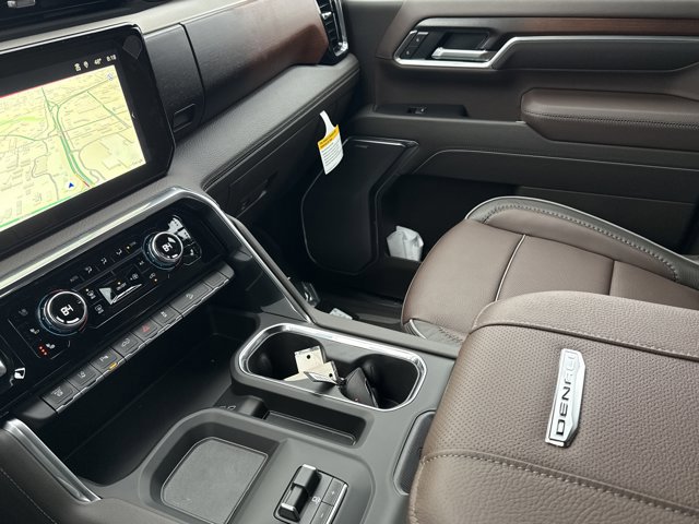 New 2026 GMC Sierra 2500 Denali w/ Denali Reserve Package image 25