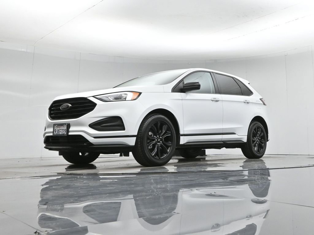 Used 2024 Ford Edge SE w/ Black Appearance Package image 48