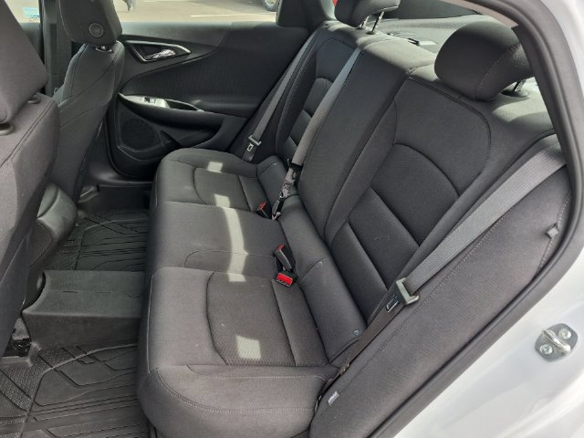 Used 2025 Chevrolet Malibu RS FWD image 26
