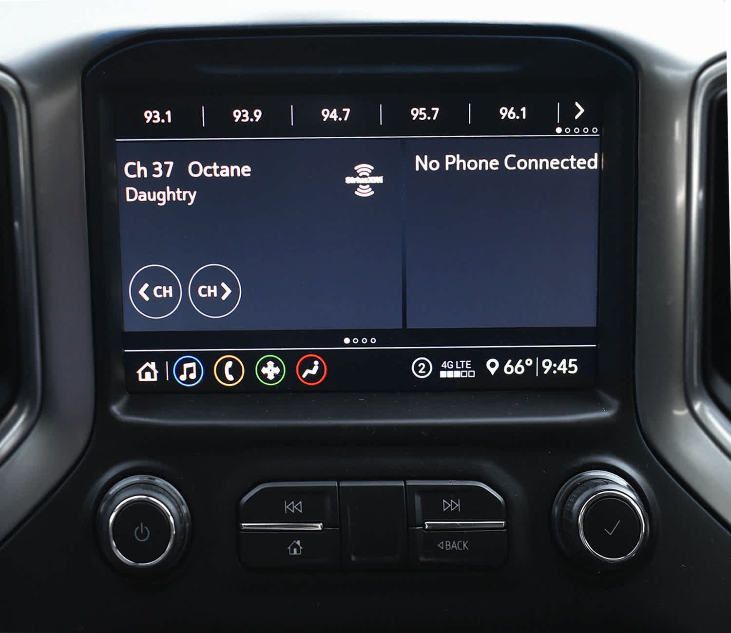 Used 2020 Chevrolet Silverado 1500 LT Trail Boss AWD/4WD image 14