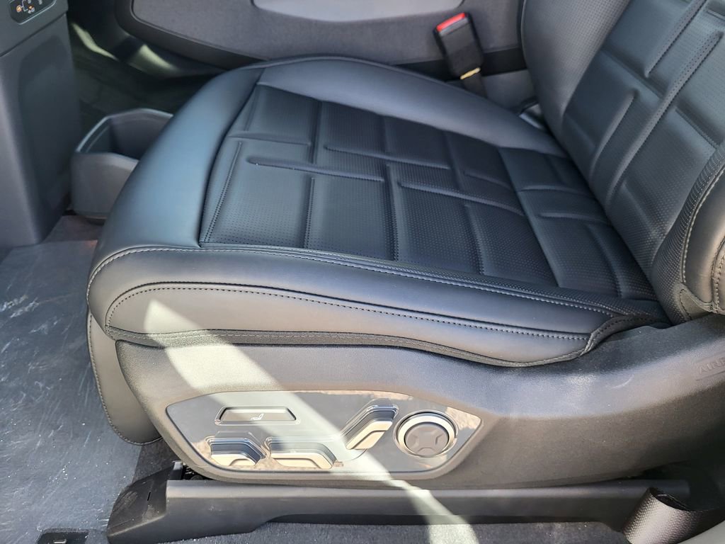 New 2026 Kia EV9 Land w/ Nightfall Edition Package image 9