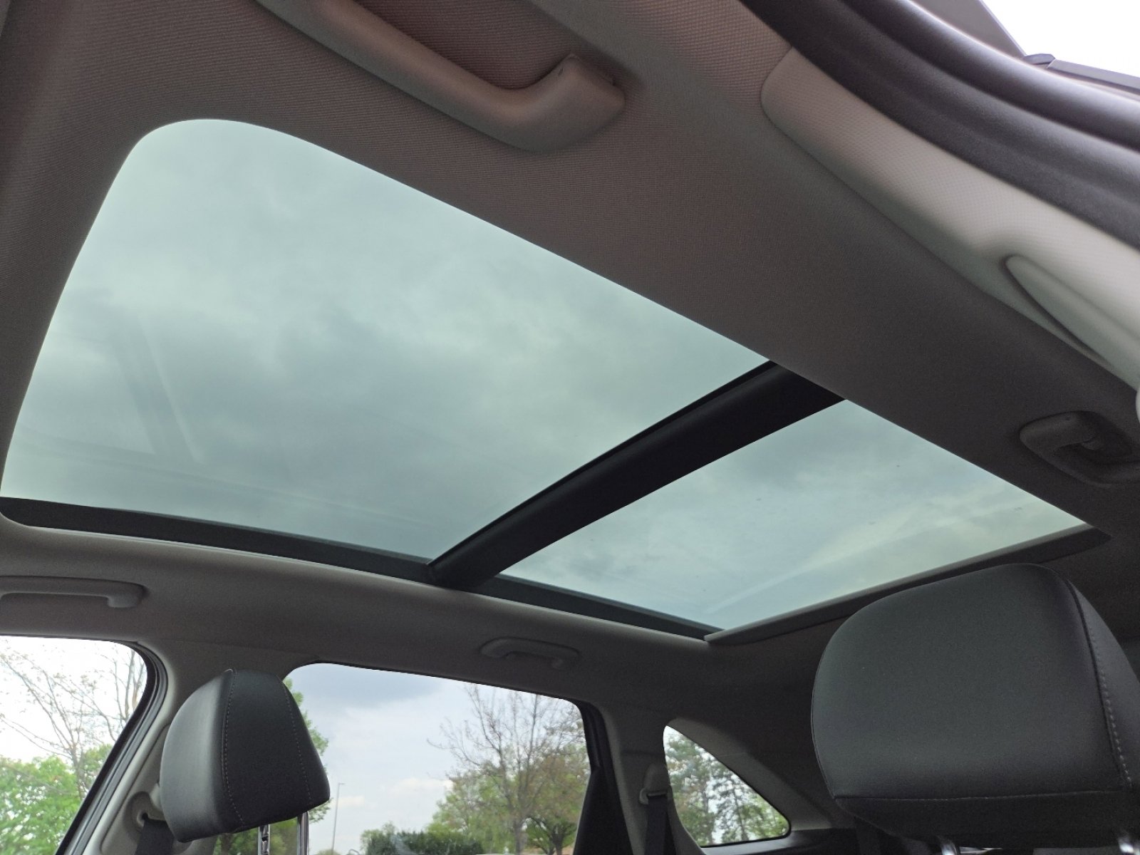 Used 2023 Kia Sorento X-Line EX image 3