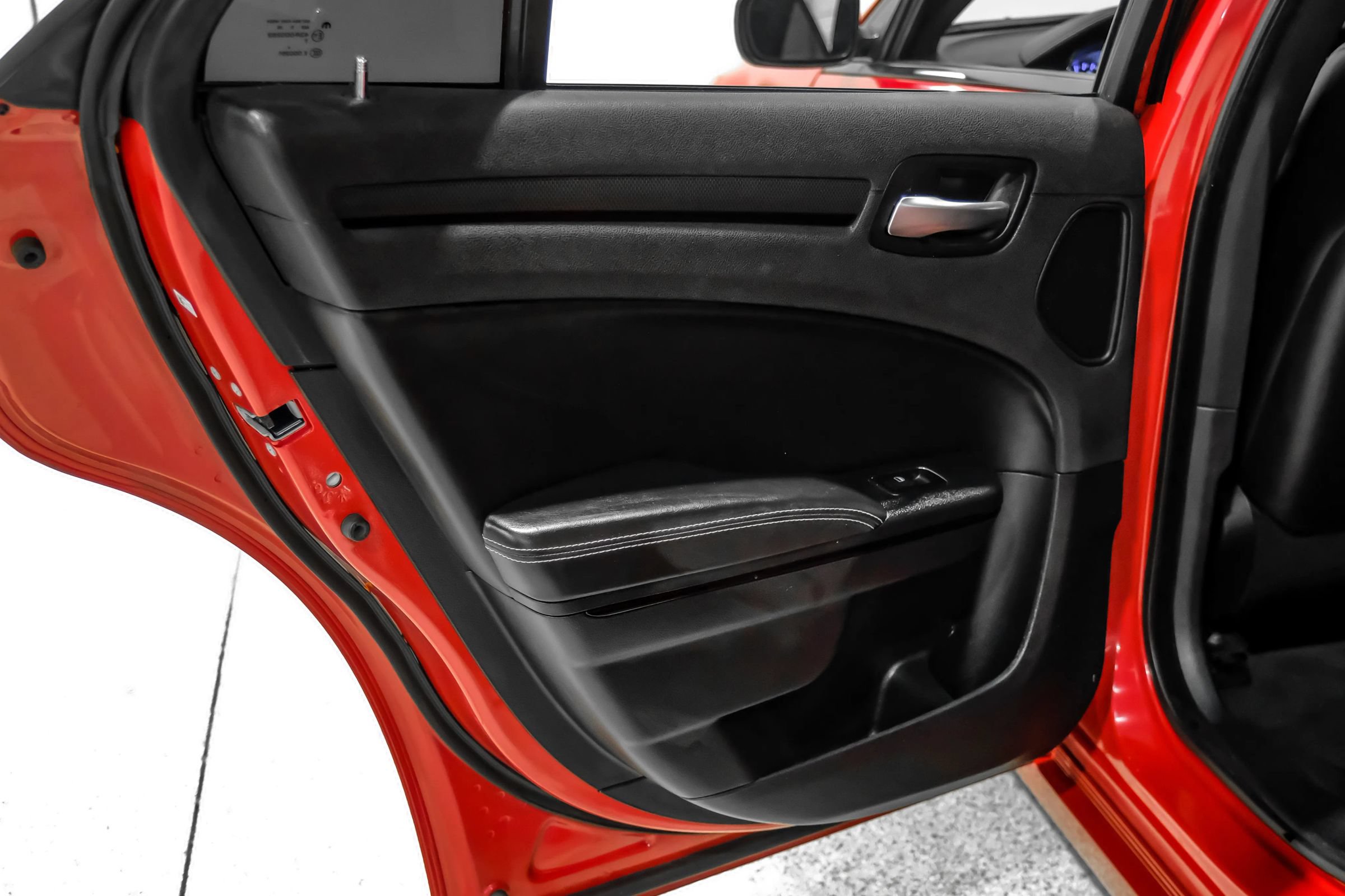 Used 2015 Chrysler 300 S RWD image 58