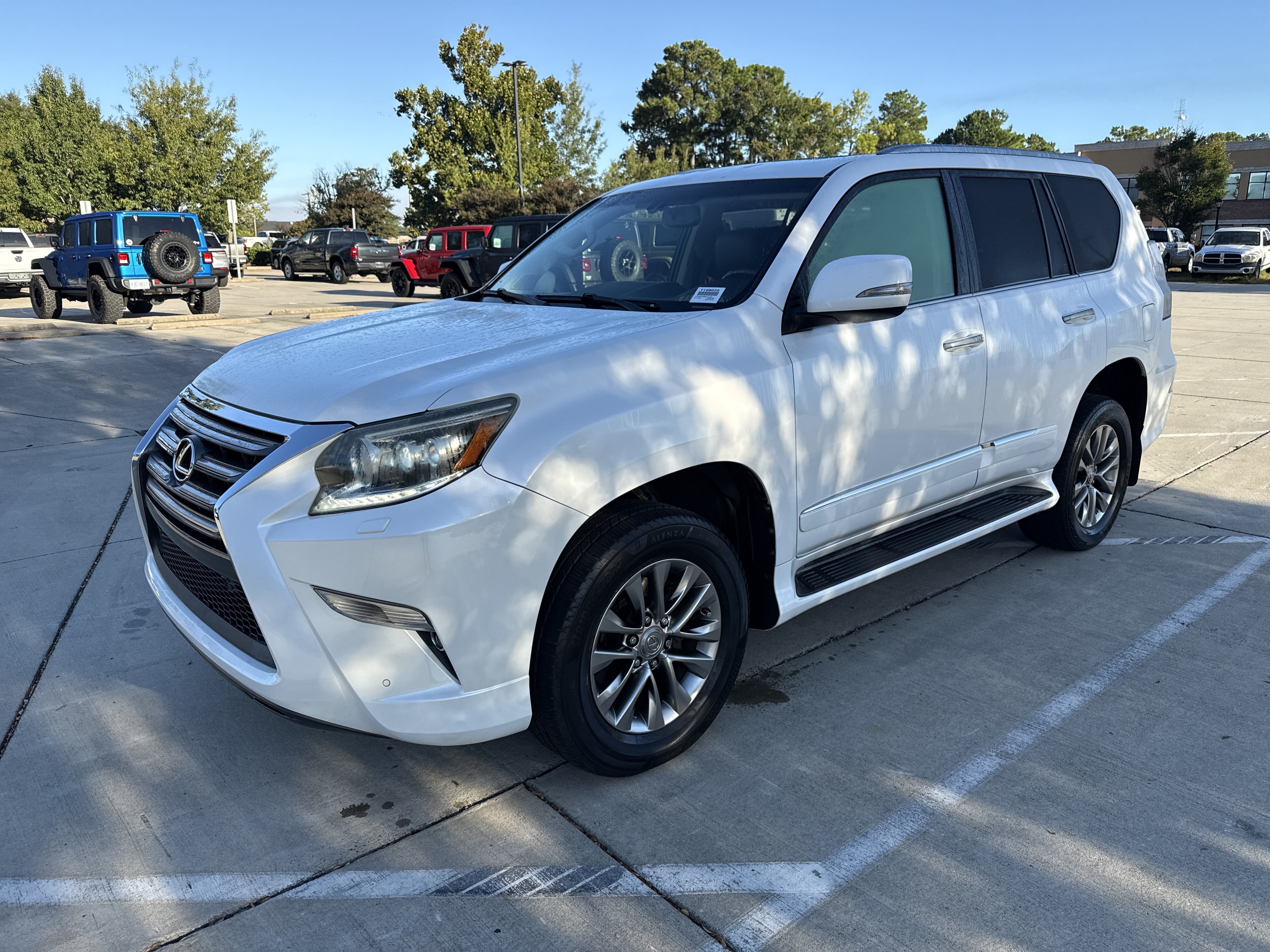 Used 2016 Lexus GX 460 Luxury AWD/4WD image 4