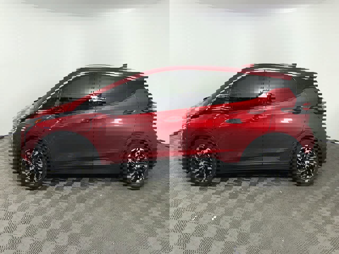 Used 2023 Chevrolet Bolt LT w/ Infotainment Package image 5