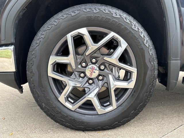 Used 2025 GMC Sierra 1500 SLT w/ SLT Premium Package AWD/4WD image 11