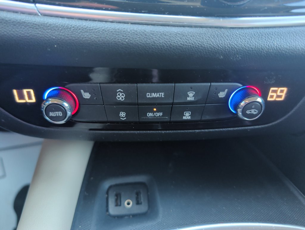 Used 2019 Buick Enclave Essence FWD image 15