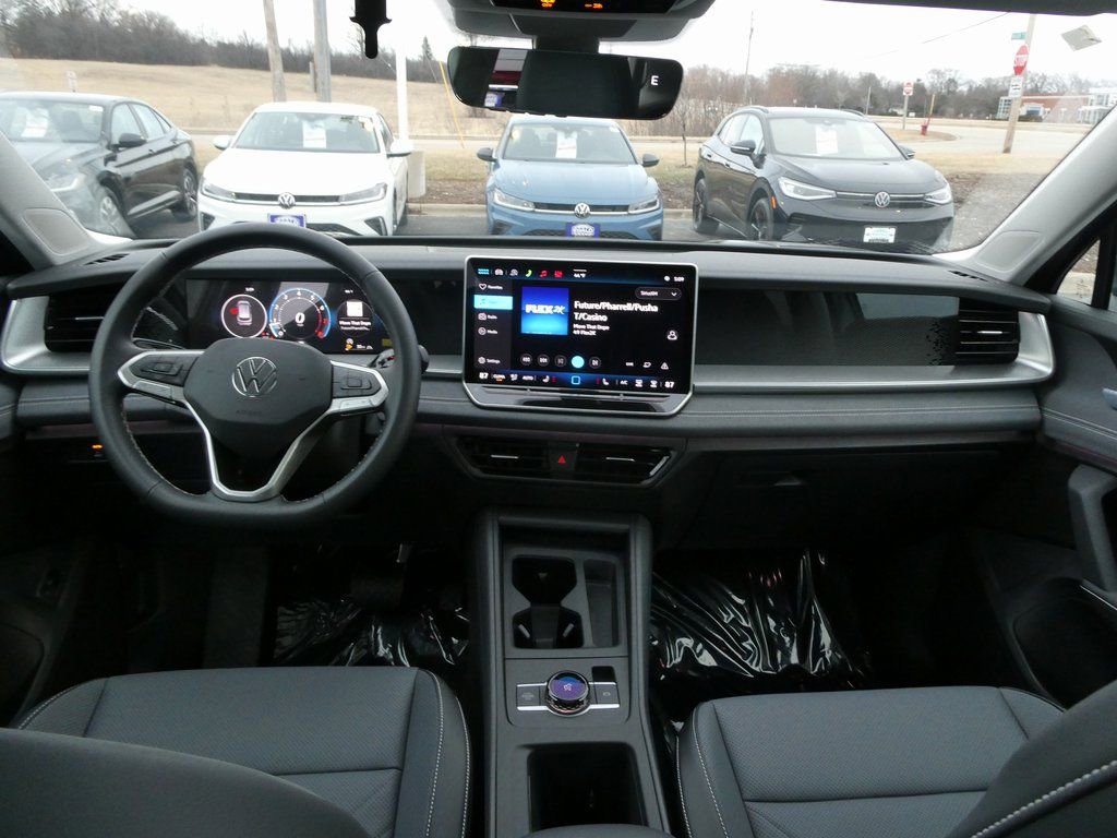 New 2026 Volkswagen Tiguan SE image 4
