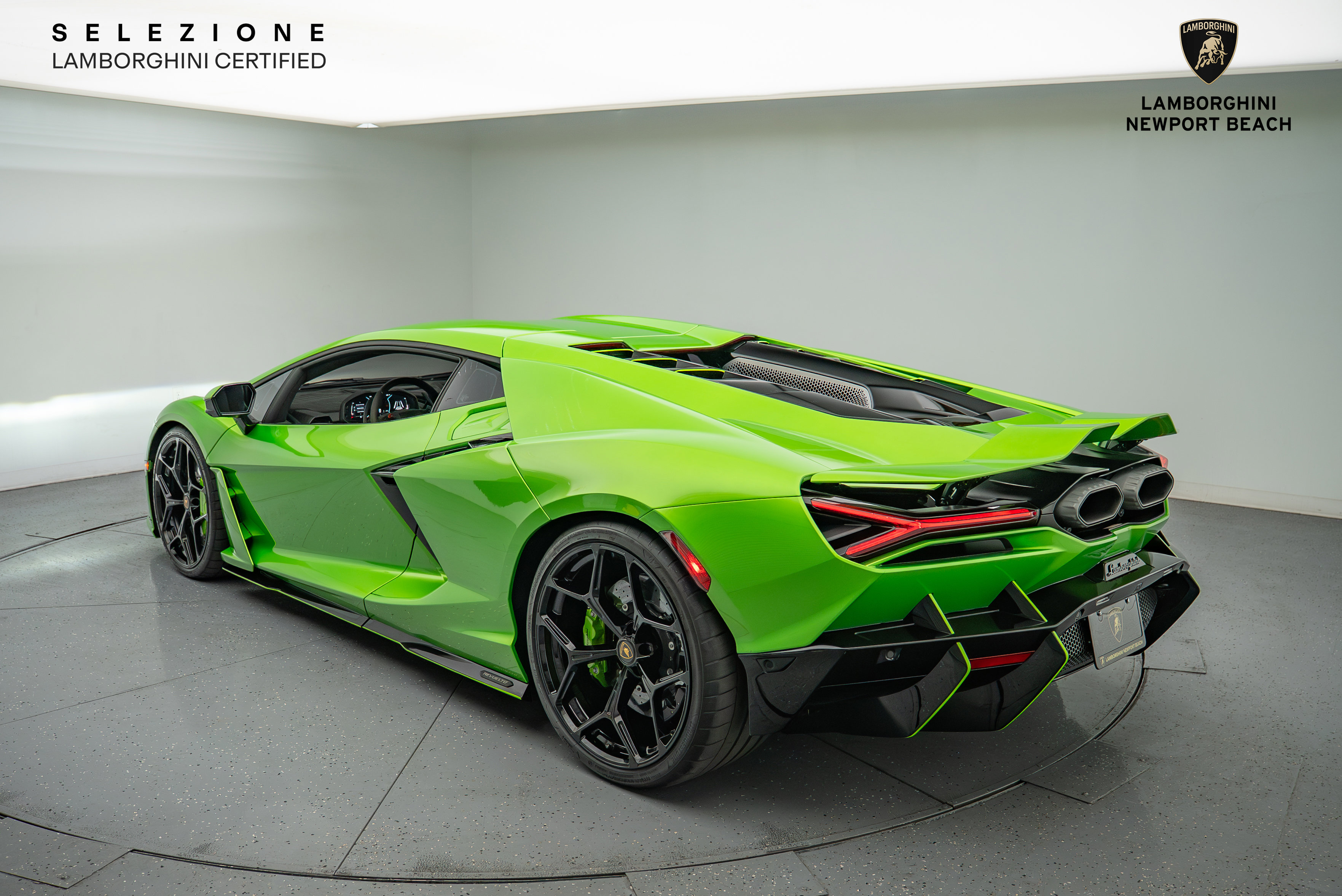 Used 2024 Lamborghini Revuelto AWD/4WD image 15