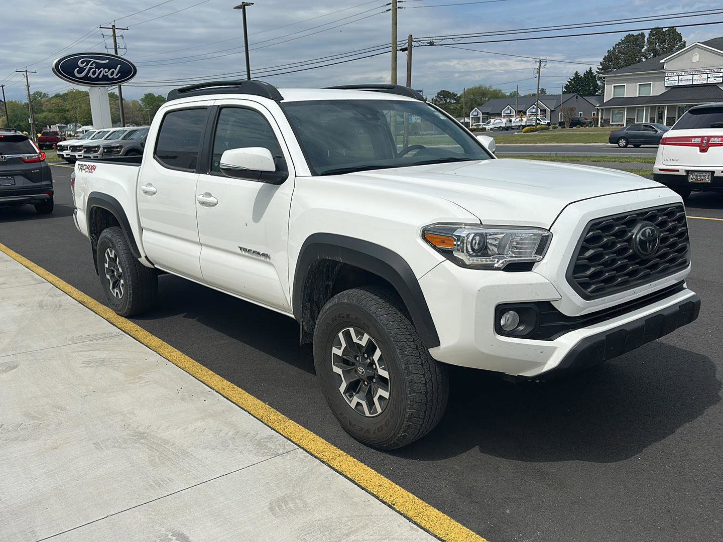 Used 2021 Toyota Tacoma TRD Off-Road image 5