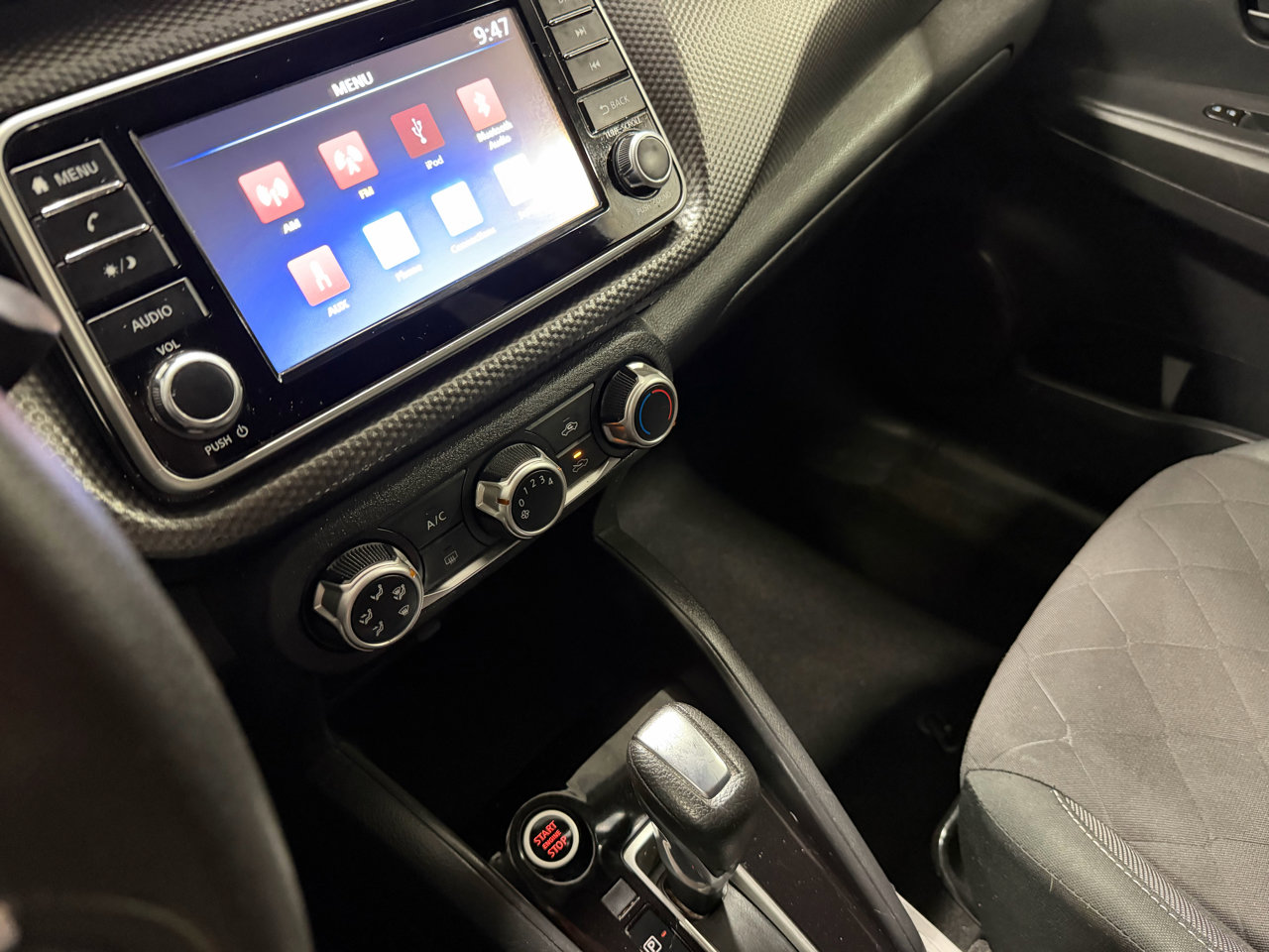 Used 2020 Nissan Kicks S image 28