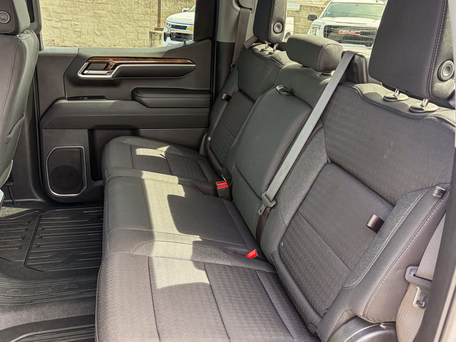 Used 2023 GMC Sierra 1500 Elevation image 17