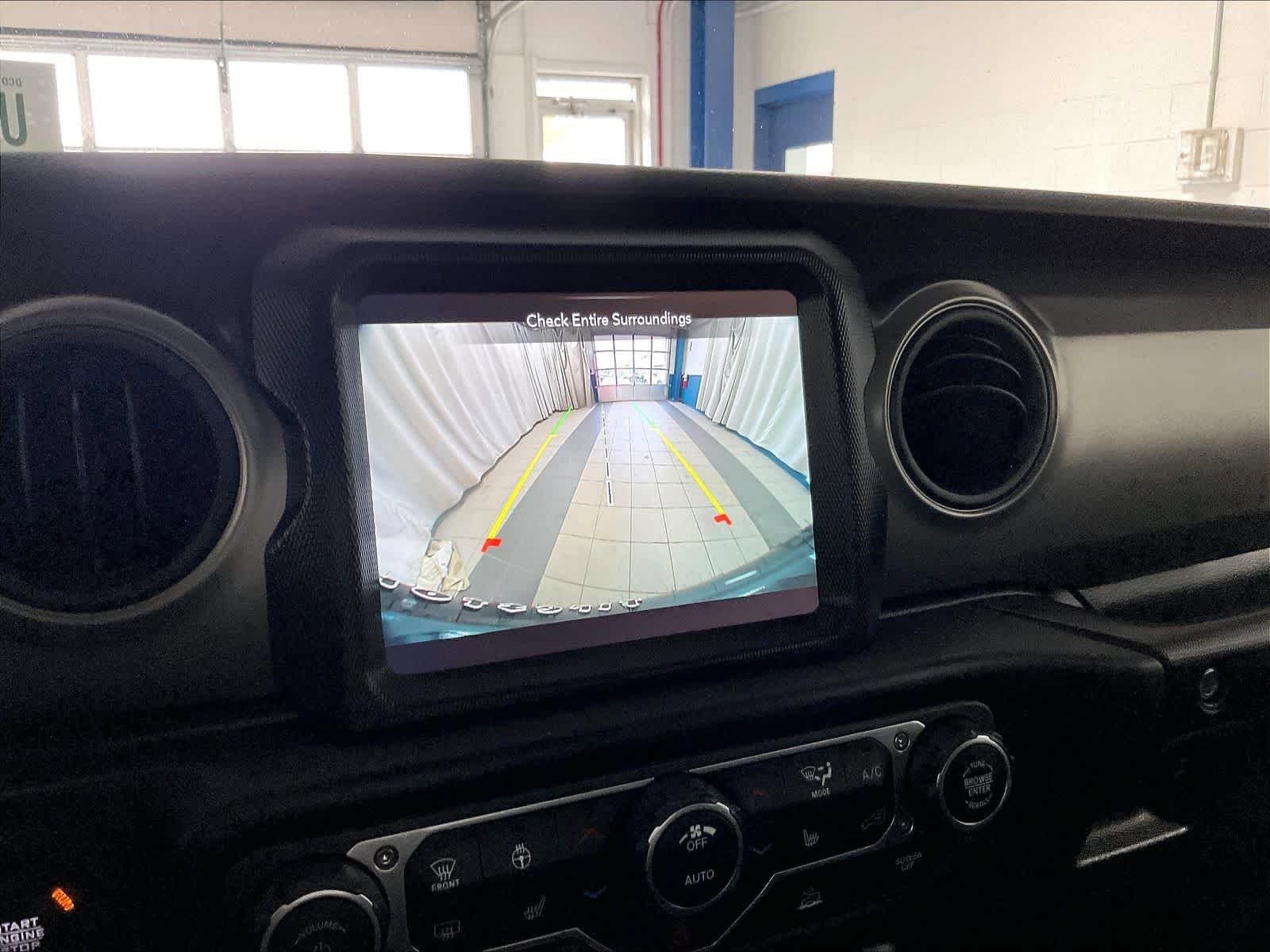 Used 2023 Jeep Wrangler Unlimited w/ Cold Weather Group AWD/4WD image 19