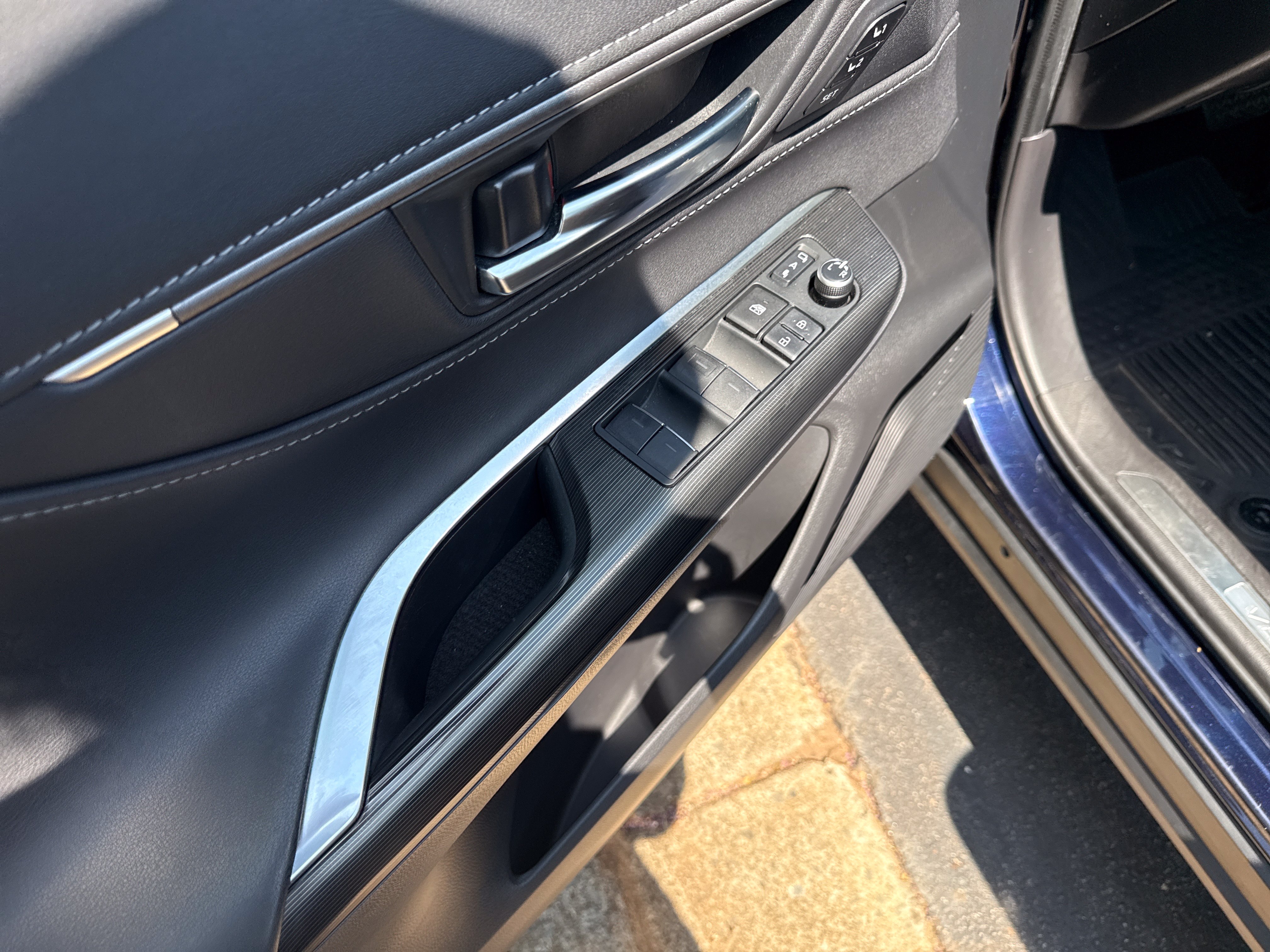 Used 2021 Toyota Venza Limited w/ Advanced Technology Package AWD/4WD image 15