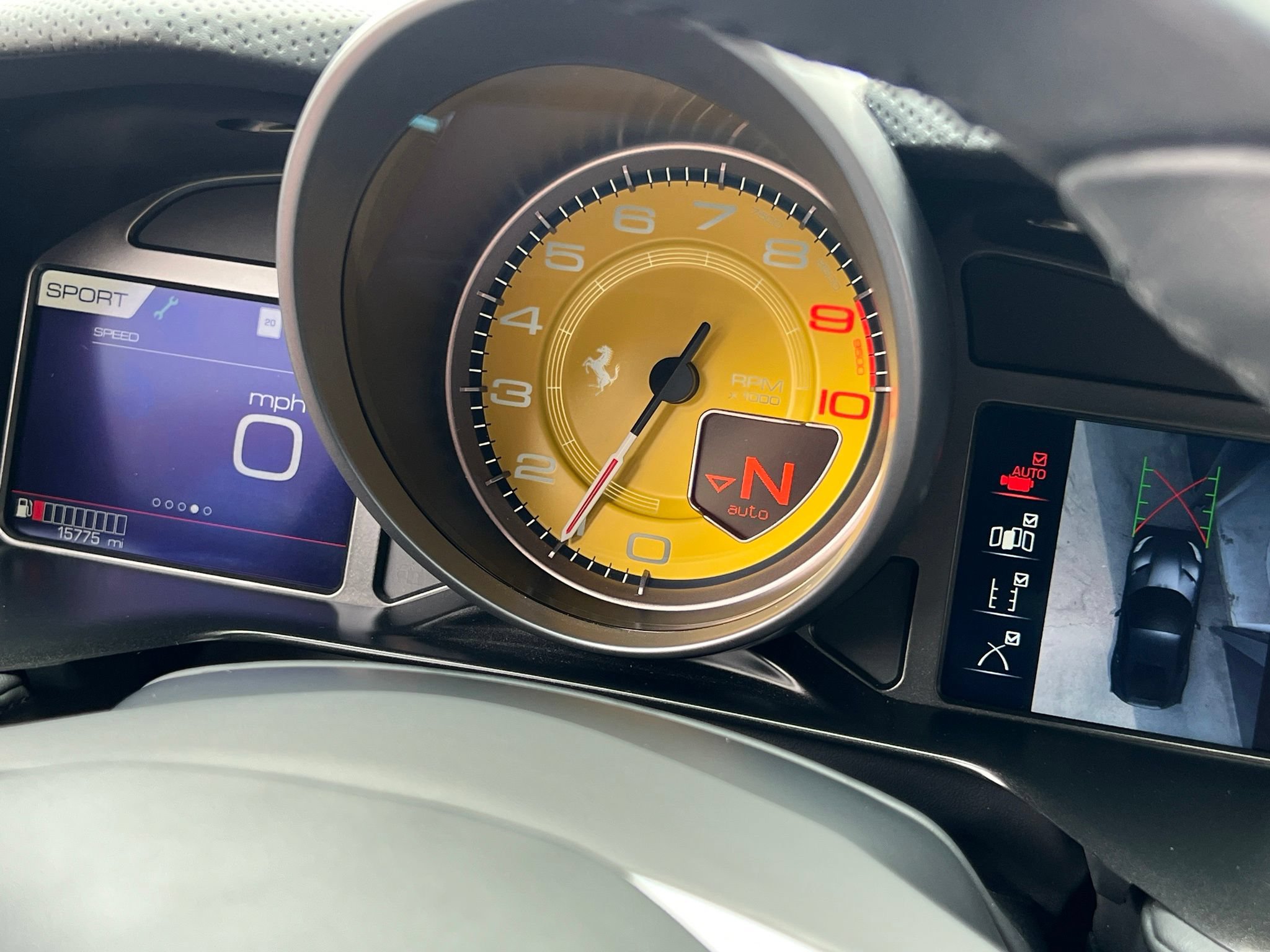 Used 2020 Ferrari 812 Superfast RWD image 25