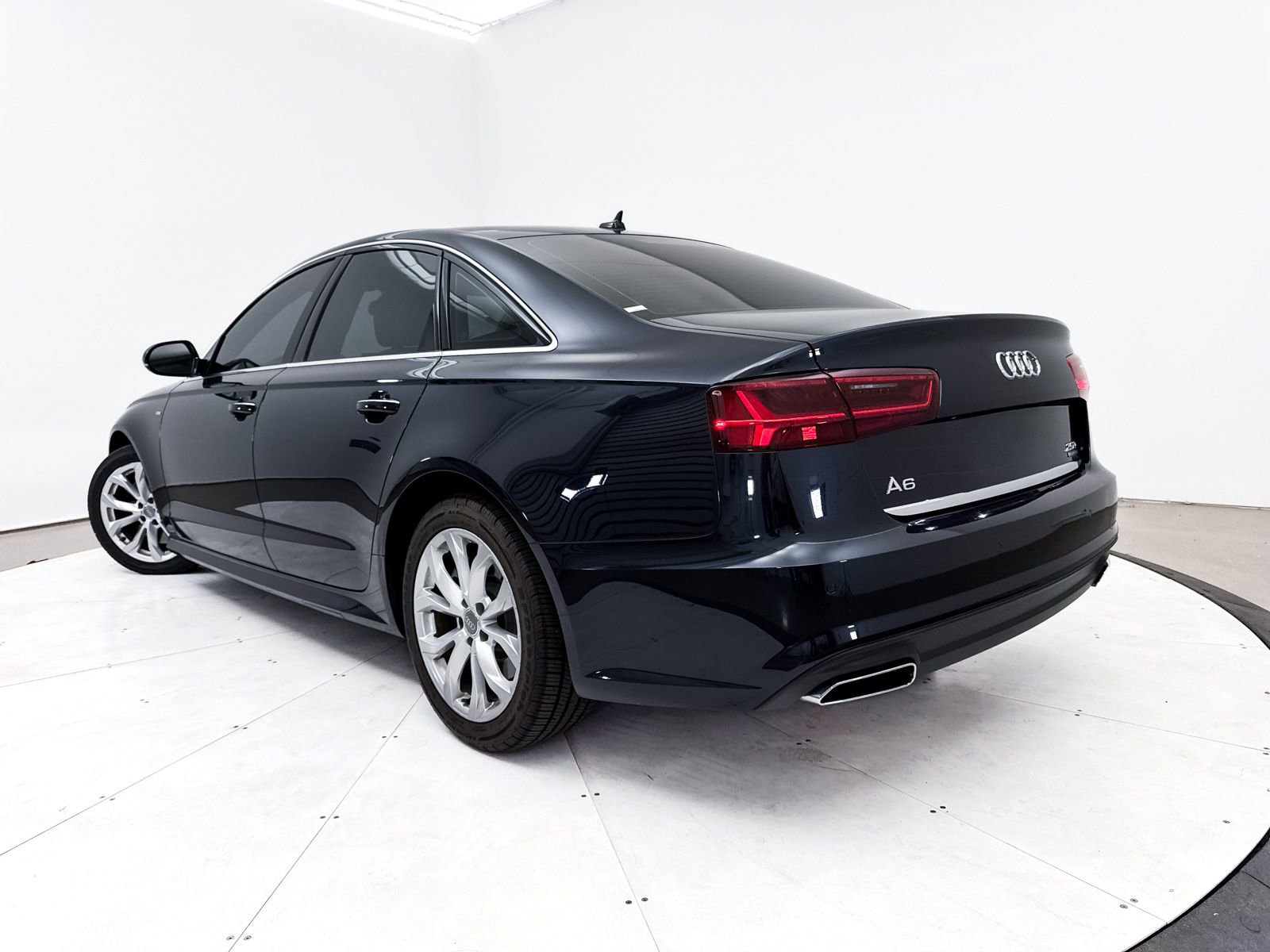 Used 2018 Audi A6 2.0T Premium Plus w/ Premium Plus Package AWD/4WD image 2
