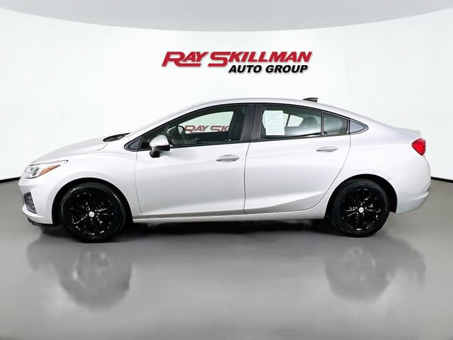 Used 2019 Chevrolet Cruze LS w/ LS Convenience Package FWD image 4