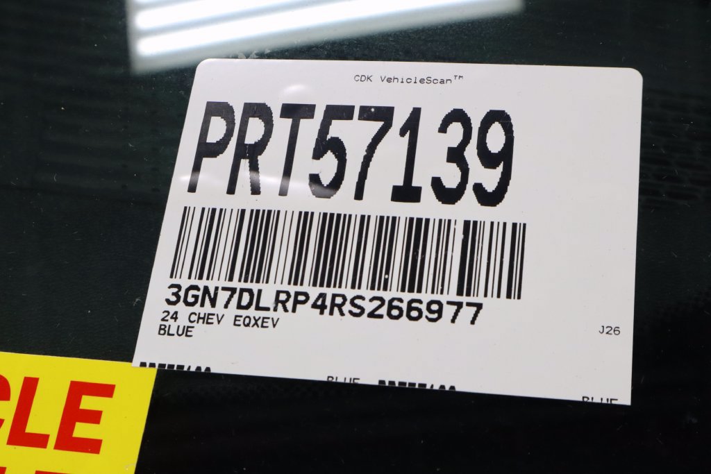 Used 2024 Chevrolet Equinox EV LT FWD image 34