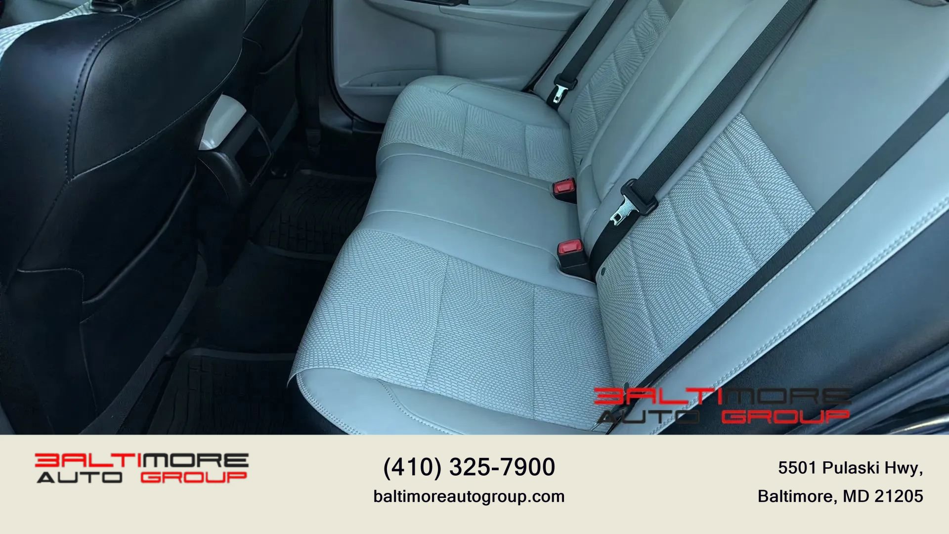 Used 2017 Toyota Camry SE w/ Moonroof Package FWD image 17