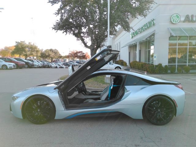 Used 2015 BMW i8 image 18