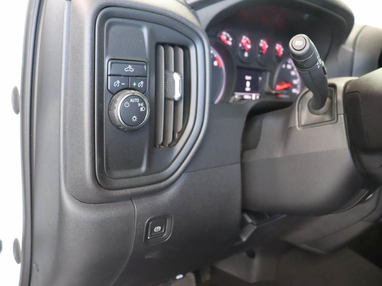Certified 2023 Chevrolet Silverado 1500 Custom RWD image 13