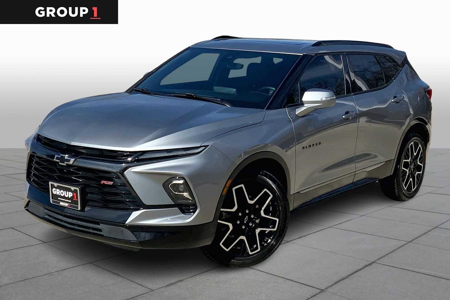 Used 2023 Chevrolet Blazer RS w/ Driver Confidence II Package FWD image 1