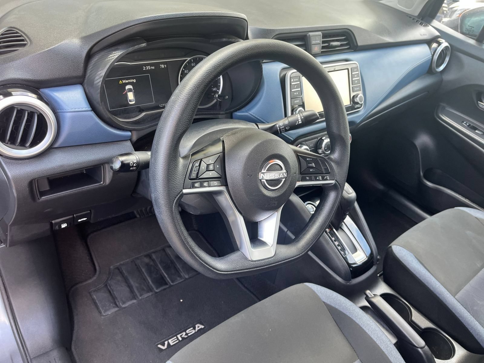 Used 2025 Nissan Versa SV FWD image 31