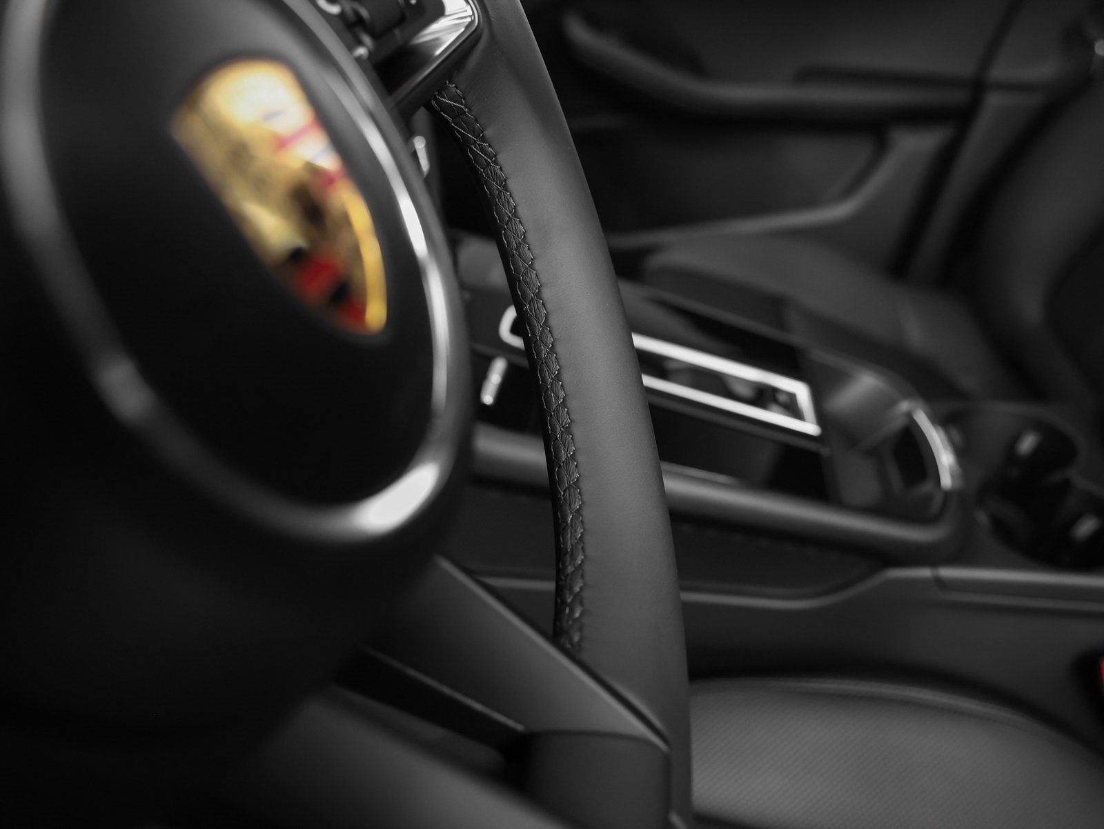 Certified 2025 Porsche Macan image 28