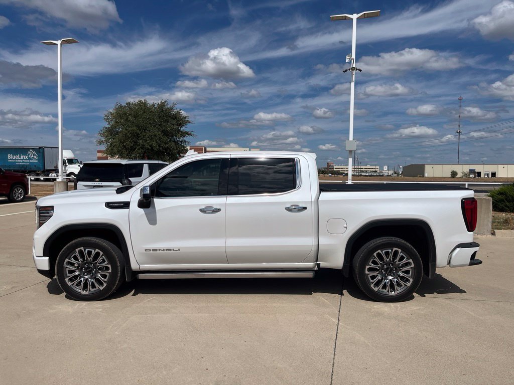 Used 2023 GMC Sierra 1500 Denali Ultimate AWD/4WD image 3