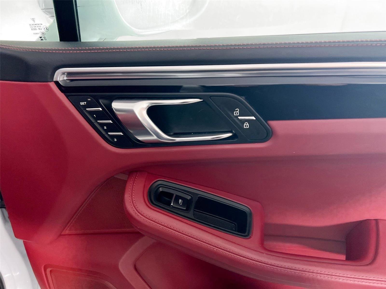 Used 2023 Porsche Macan S image 28