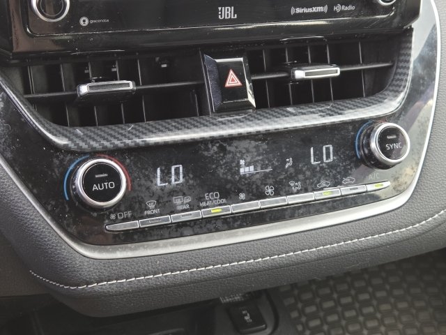 Used 2019 Toyota Corolla XSE FWD image 17