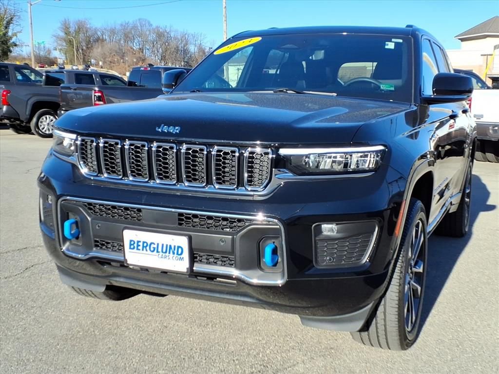 Used 2023 Jeep Grand Cherokee Overland w/ Luxury Tech Group IV image 9