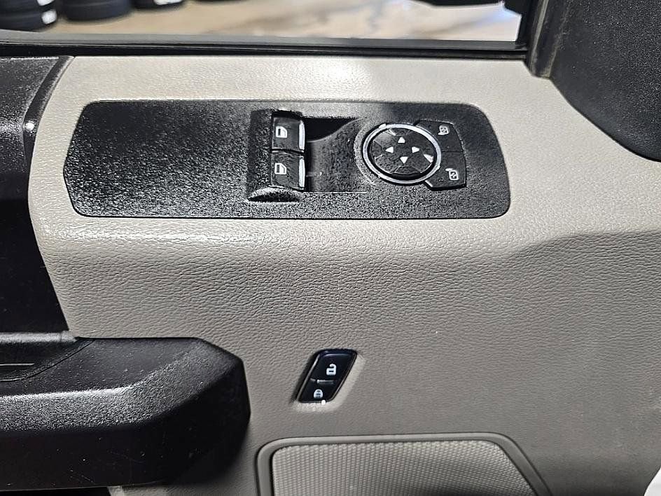 Used 2016 Ford F150 XL w/ Equipment Group 101A Mid image 11