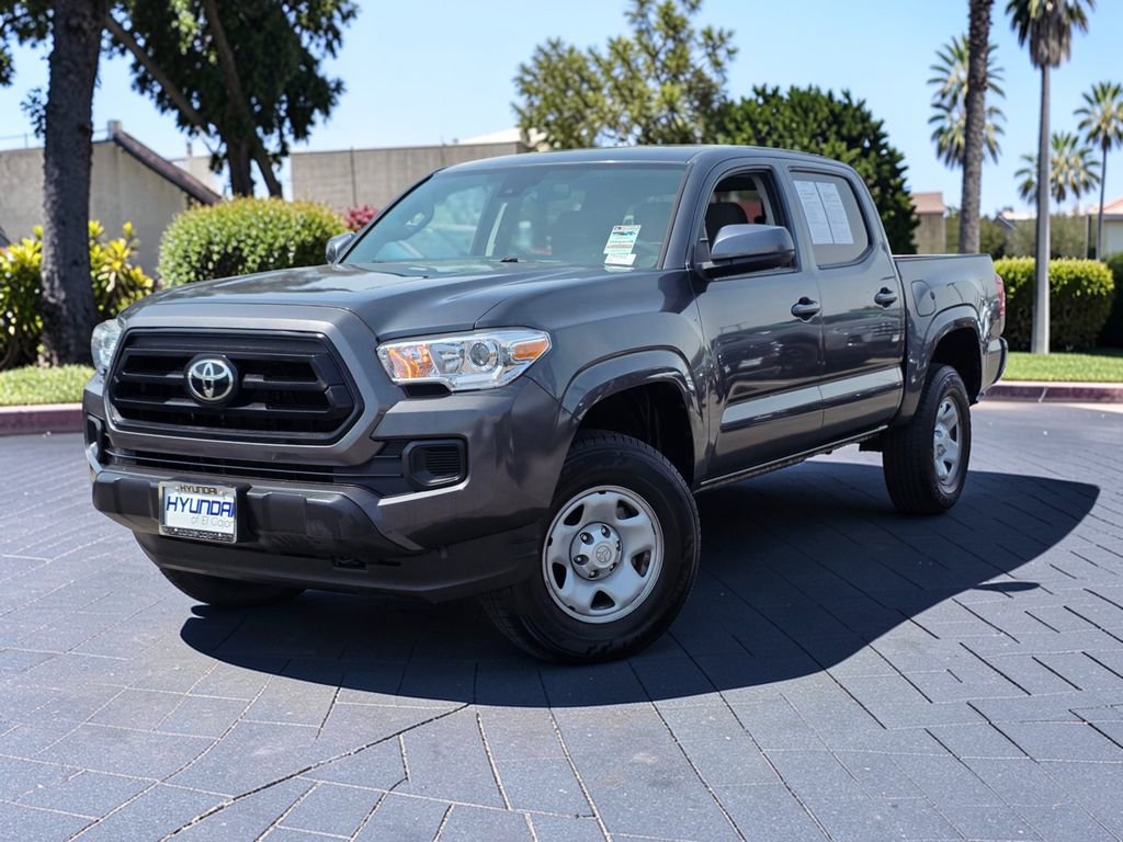Used 2022 Toyota Tacoma SR image 2
