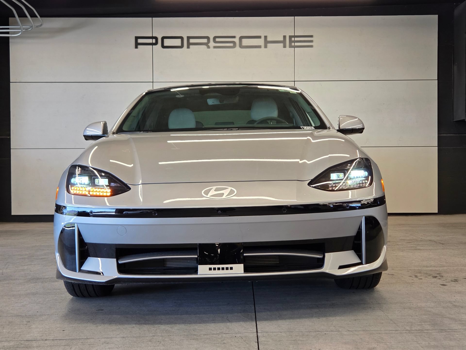 Used 2025 Hyundai Ioniq 6 Limited RWD image 27