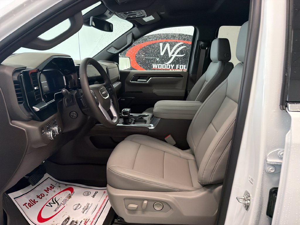 New 2026 GMC Sierra 1500 SLT w/ SLT Convenience Package AWD/4WD image 9