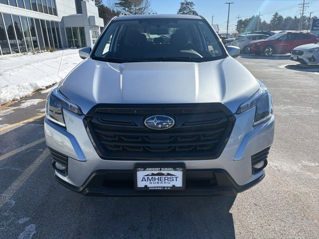 Used 2023 Subaru Forester Premium image 2