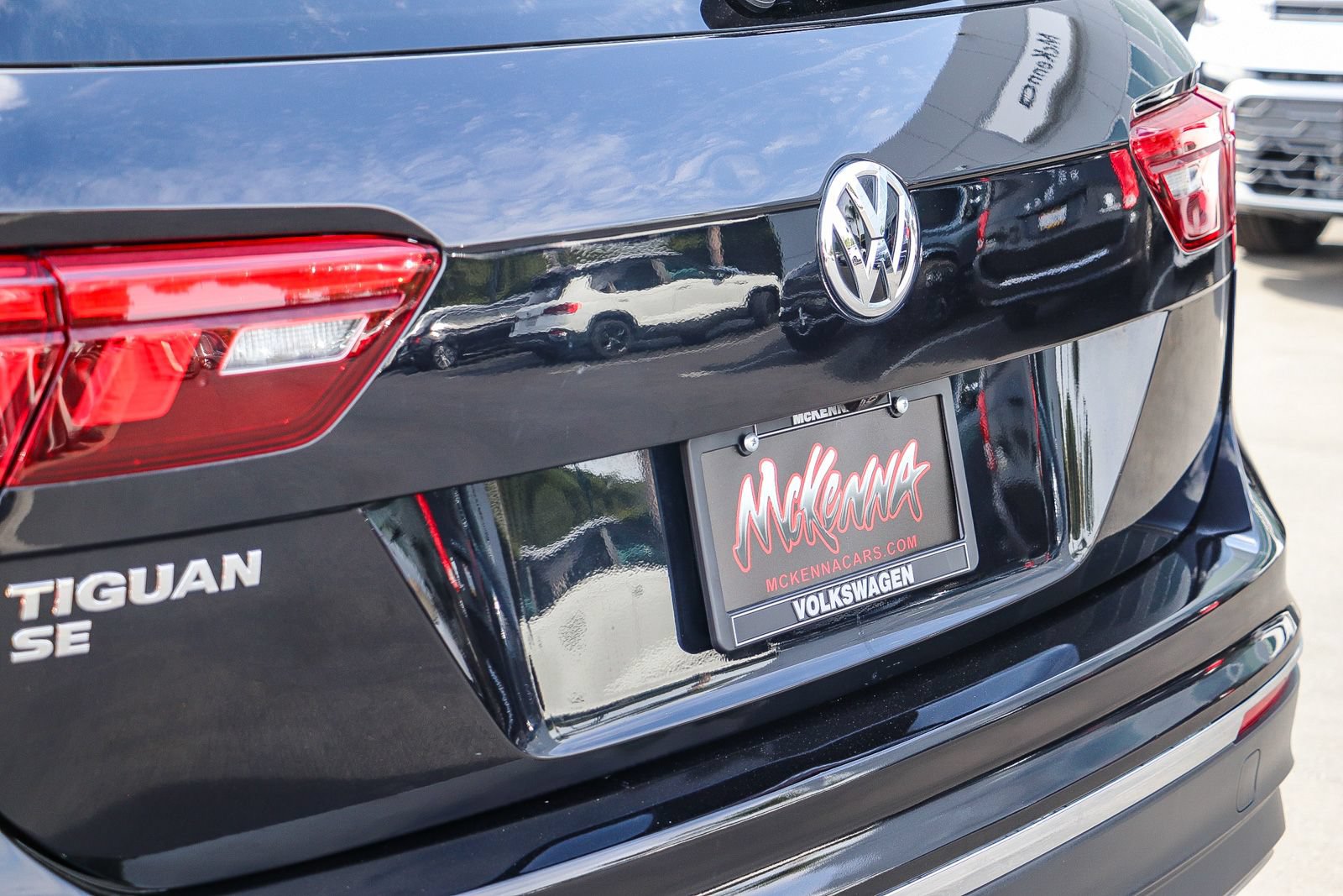 Used 2021 Volkswagen Tiguan SE FWD image 10