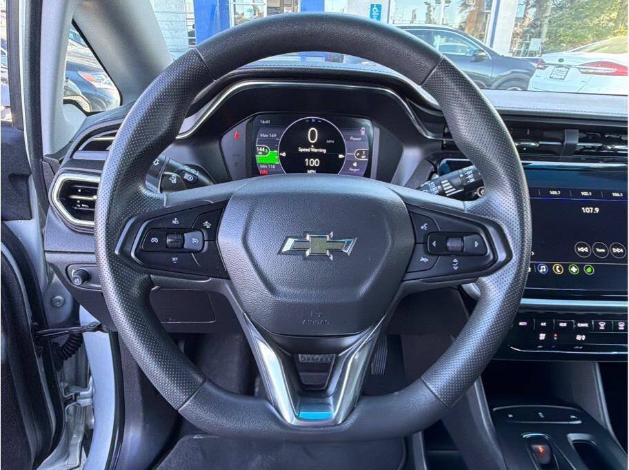 Used 2023 Chevrolet Bolt LT w/ Driver Confidence Package FWD image 9