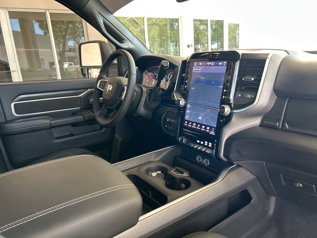 Used 2025 RAM 3500 Big Horn AWD/4WD image 28
