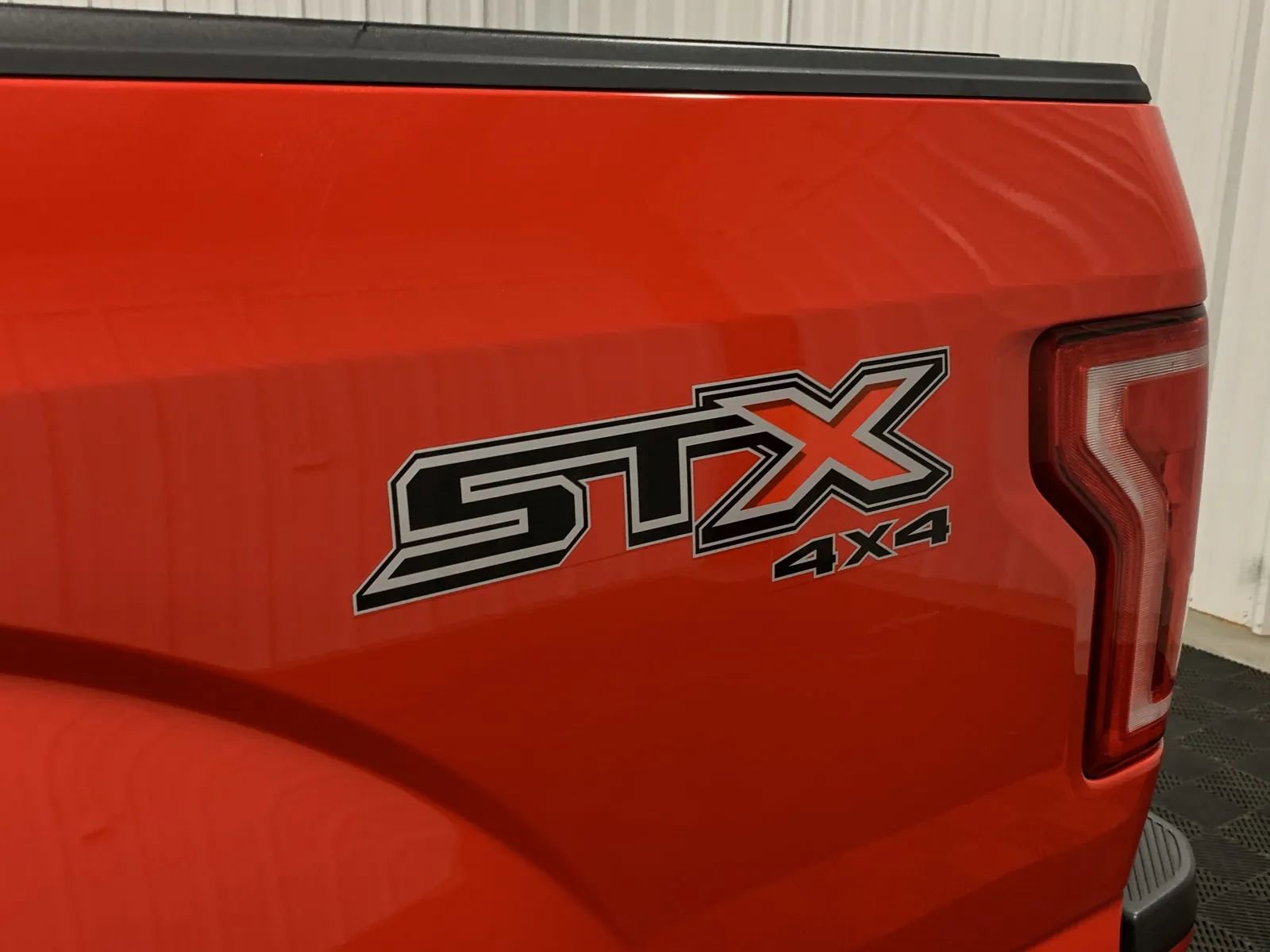 Used 2017 Ford F150 XL w/ Equipment Group 101A Mid image 12