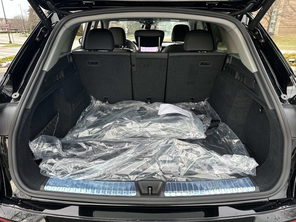 New 2025 Audi Q5 Premium image 9