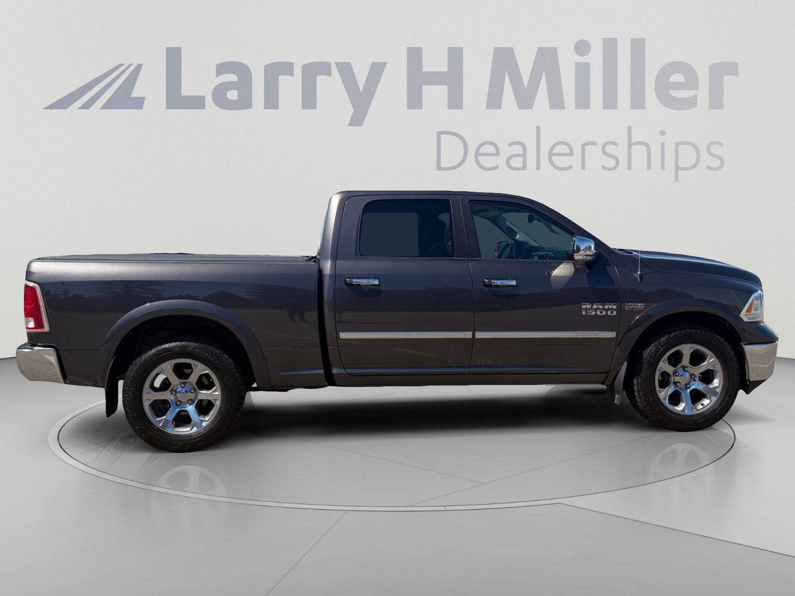 Used 2014 RAM 1500 Laramie w/ Convenience Group AWD/4WD image 7