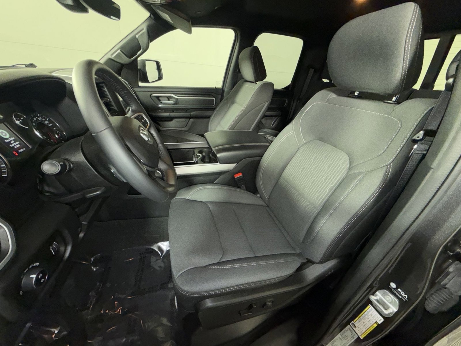 Used 2023 RAM 1500 Big Horn image 13