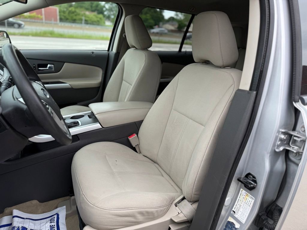 Used 2012 Ford Edge SE FWD image 19