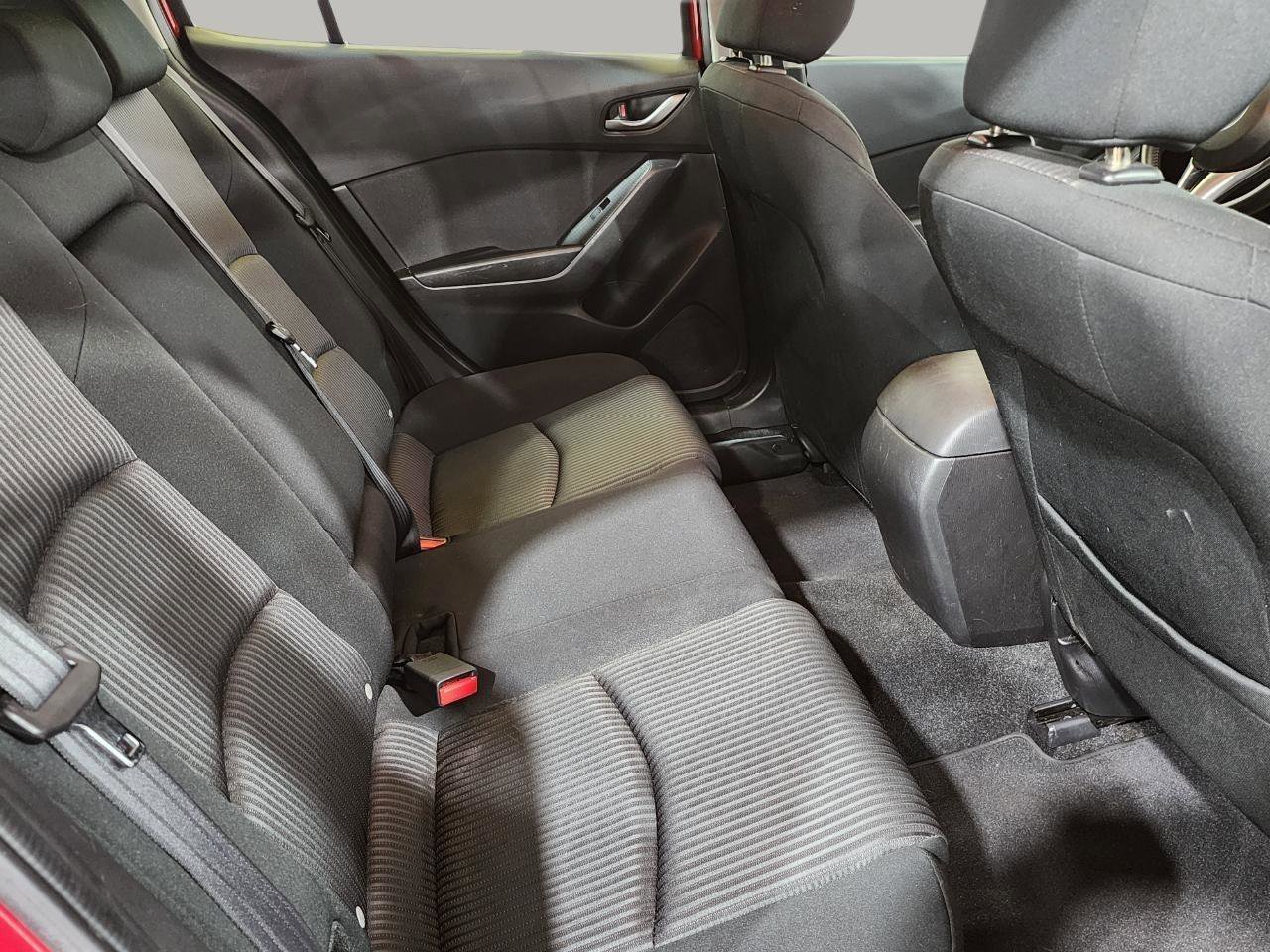 Used 2015 MAZDA MAZDA3 i Touring image 24